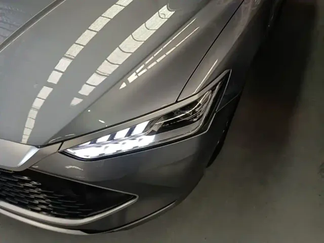 BYD Qin PLUS — Фото автомобиля 23