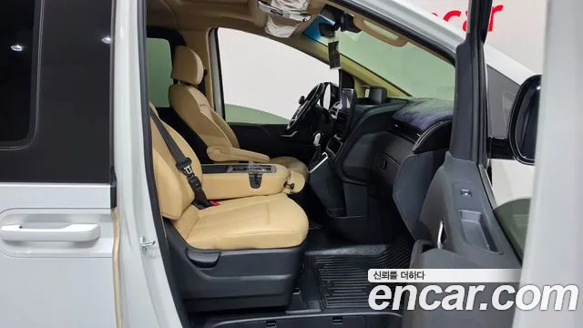 Hyundai Staria — Фото автомобиля 26