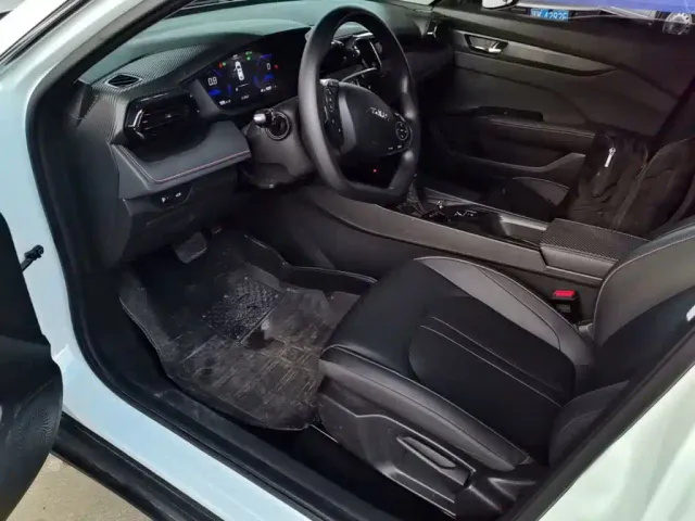 Dongfeng Yixuan — Фото автомобиля 14