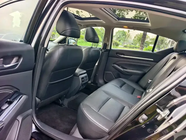 Nissan Teana — Фото автомобиля 6