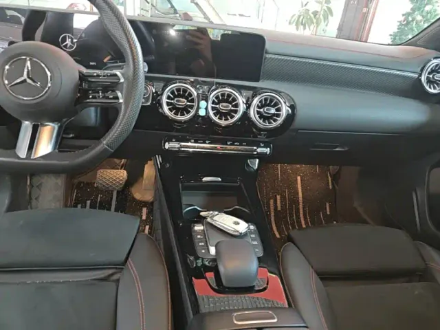 Mercedes-Benz A-Class — Фото автомобиля 13