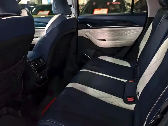 Geely Xingyue L — Фото автомобиля 6