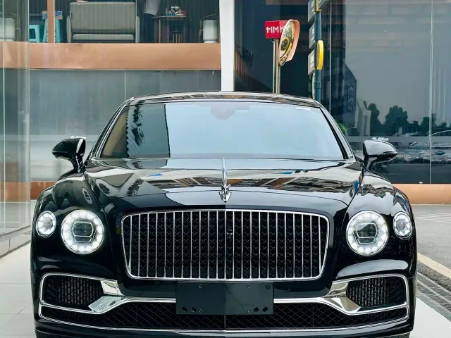 Bentley Flying Spur — Фото автомобиля 5
