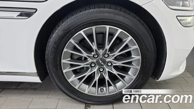 Genesis G80 Бензин 2.5 турбо 2WD — Фото автомобиля 17