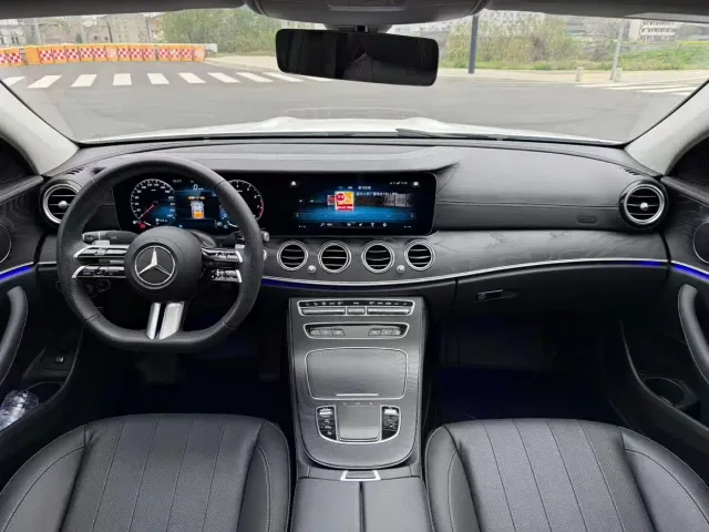 Mercedes-Benz E-Class — Фото автомобиля 4
