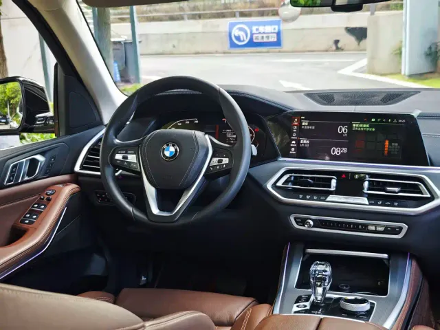 BMW X5 — Фото автомобиля 12