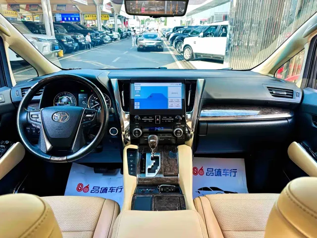 Toyota Alphard — Фото автомобиля 6