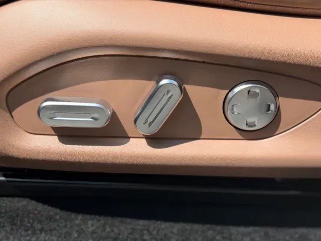 Leapmotor C11 — Фото автомобиля 5