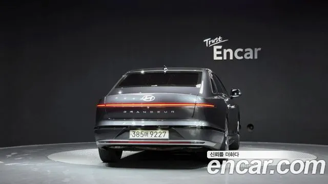 Hyundai Grandeur Grandeur (GN7) 2.5 Бензин 2WD — Фото автомобиля 4