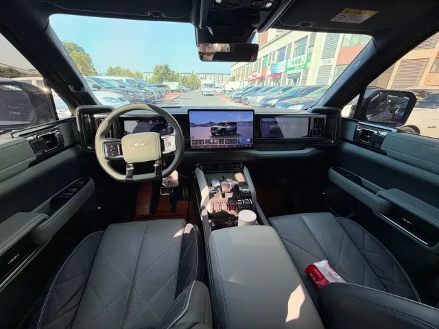 BYD FangChengBao Leopard 5 — Фото автомобиля 8