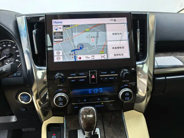 Toyota Vellfire — Фото автомобиля 11