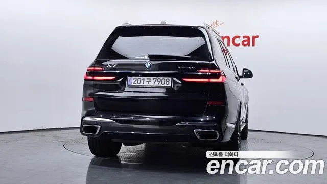 BMW X7 — Фото автомобиля 4