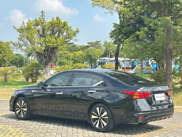 Nissan Teana — Фото автомобиля 7
