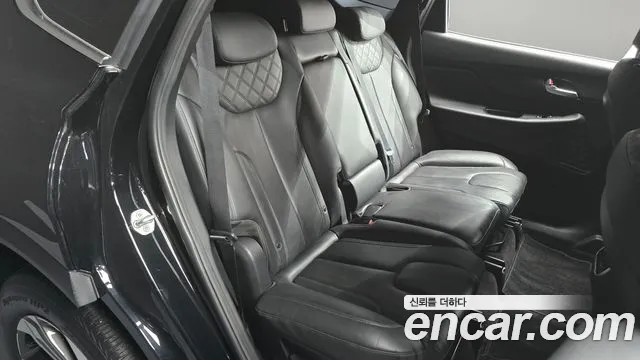 Hyundai Santafe Бензин 2.5T 2WD — Фото автомобиля 12
