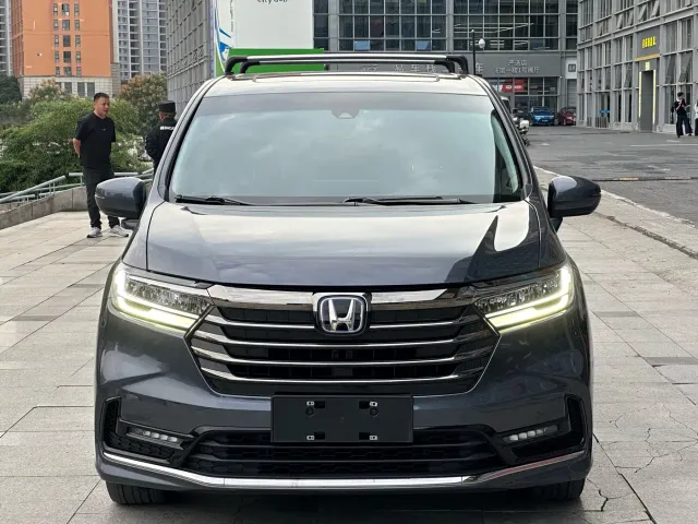 Honda Odyssey — Фото автомобиля 2