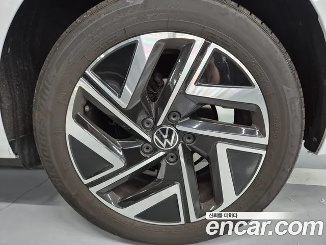 Volkswagen Jetta — Фото автомобиля 20