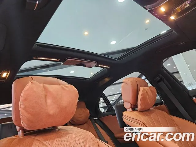Mercedes-Benz S-Class — Фото автомобиля 14