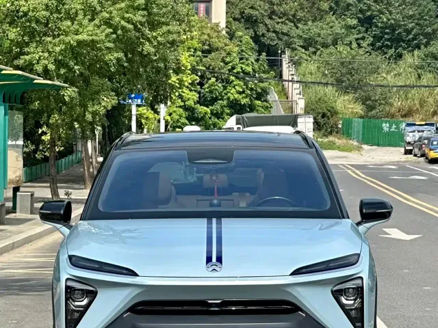Nio ES6 — Фото автомобиля 2