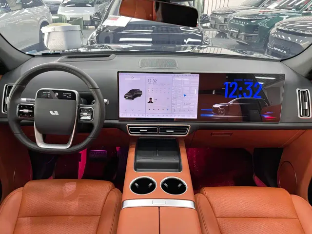 Li Auto L7 — Фото автомобиля 5