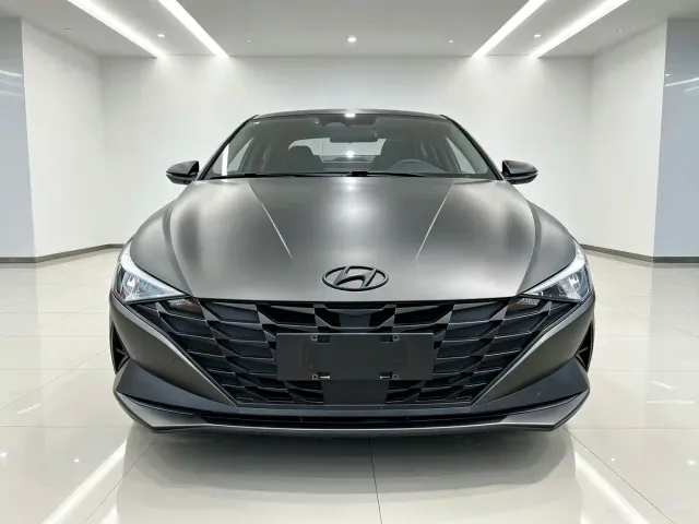 Hyundai Elantra — Фото автомобиля 2