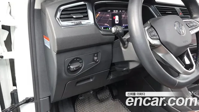Volkswagen Tiguan — Фото автомобиля 13