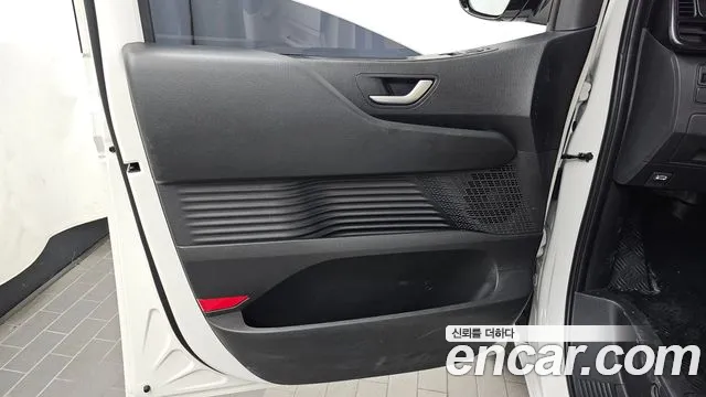 Hyundai Staria New — Фото автомобиля 13