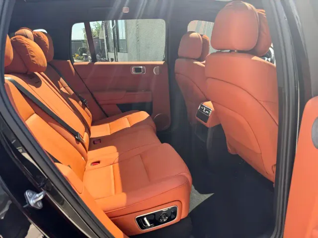 Li Auto L7 — Фото автомобиля 12