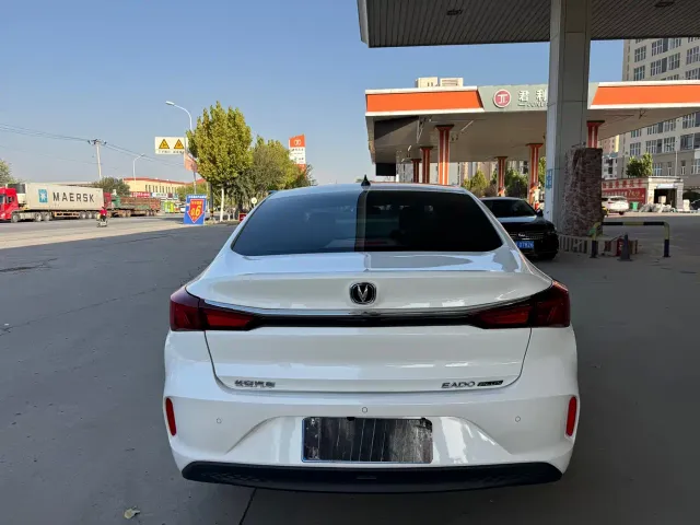 Changan Eado — Фото автомобиля 17