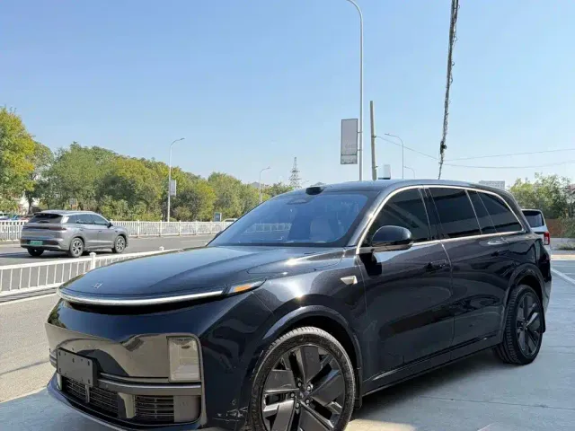 Фотография автомобиля — Li Auto L9