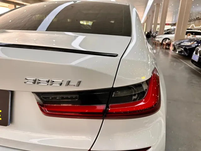 BMW 3 Series — Фото автомобиля 18