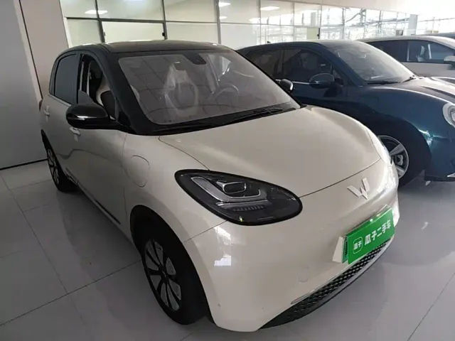 Wuling Bingo — Фото автомобиля 3