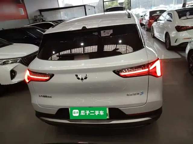 Wuling Starlight S — Фото автомобиля 5