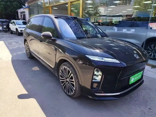 Nio ES8 — Фото автомобиля 3
