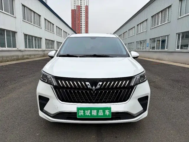 Wuling Jiachen — Фото автомобиля 2