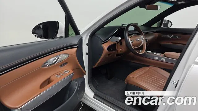 Genesis GV70 — Фото автомобиля 15