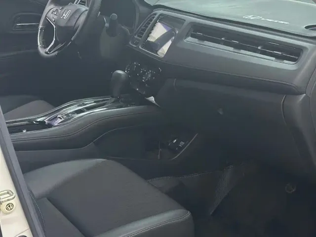 Honda Vezel 2020 1.5L CVT Luxury — Фото автомобиля 7