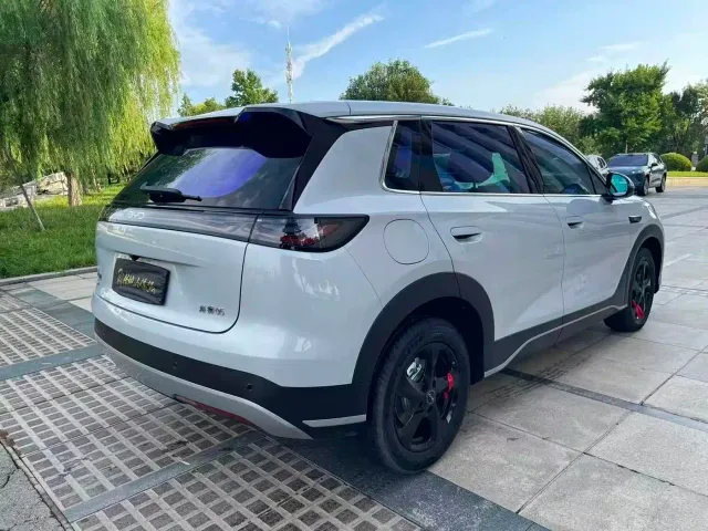 BYD Seal 05 DM-i — Фото автомобиля 6