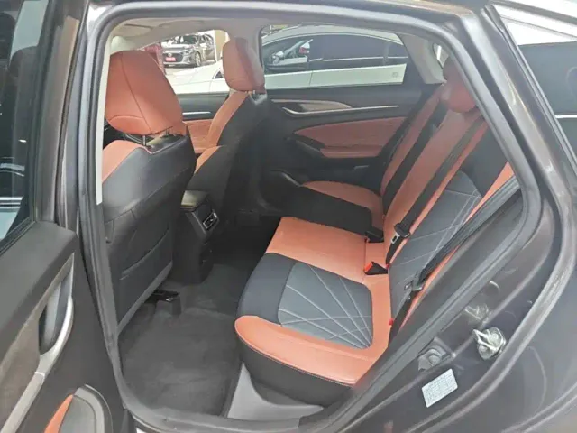 Changan Eado — Фото автомобиля 16
