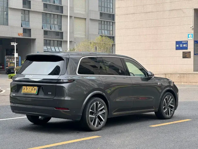 Li Auto Li Xiang L9 2022 Max — Фото автомобиля 8