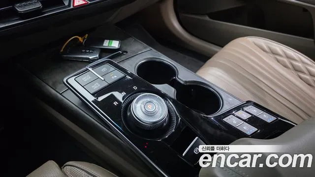 Kia K8 K8 Hybrid — Фото автомобиля 9