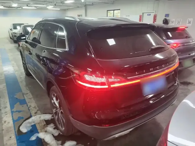 Lincoln Nautilus 2021 2.0T AWD Elegance Edition — Фото автомобиля 4