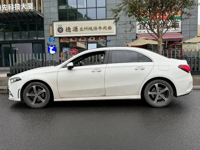 Mercedes-Benz A-Class — Фото автомобиля 3