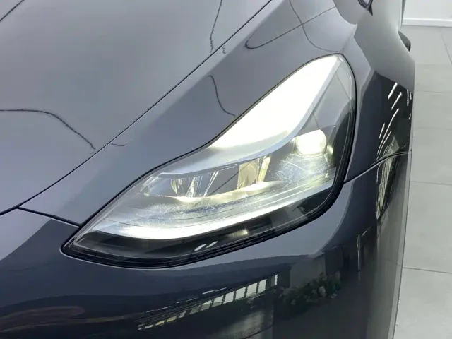 Tesla Model Y — Фото автомобиля 5