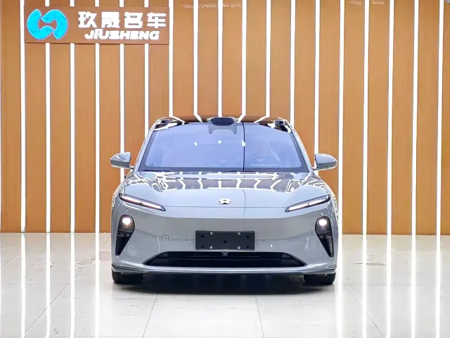 Nio ET5 Touring — Фото автомобиля 2