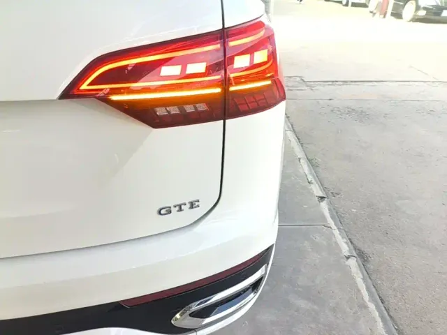 Volkswagen Tayron GTE Plug-in Hybrid — Фото автомобиля 7