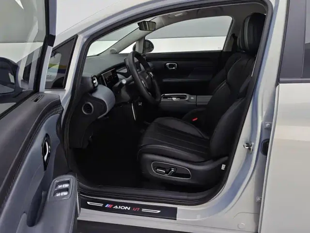 GAC Aion UT — Фото автомобиля 9