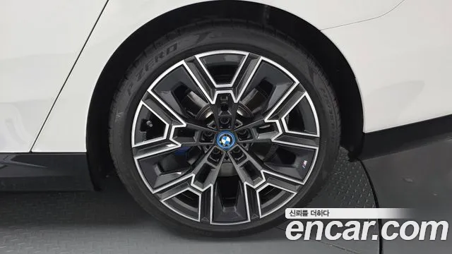 BMW 5-Series 5 серия (G60) — Фото автомобиля 16