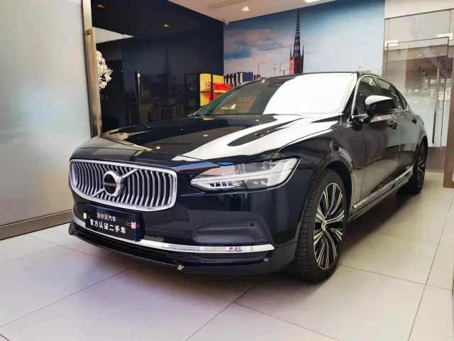 Фотография автомобиля — Volvo S90
