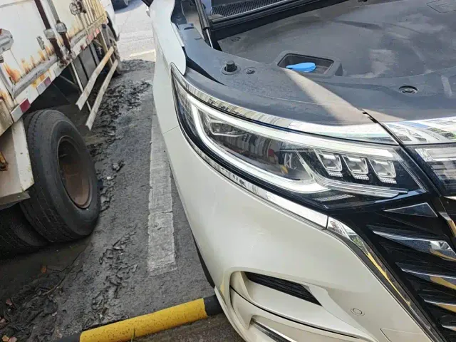 Roewe iMAX8 — Фото автомобиля 7