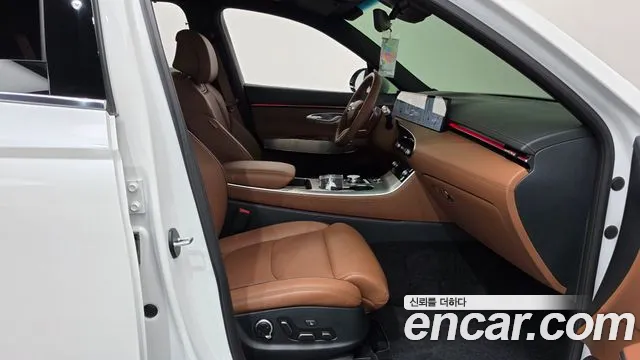 Genesis GV70 — Фото автомобиля 16